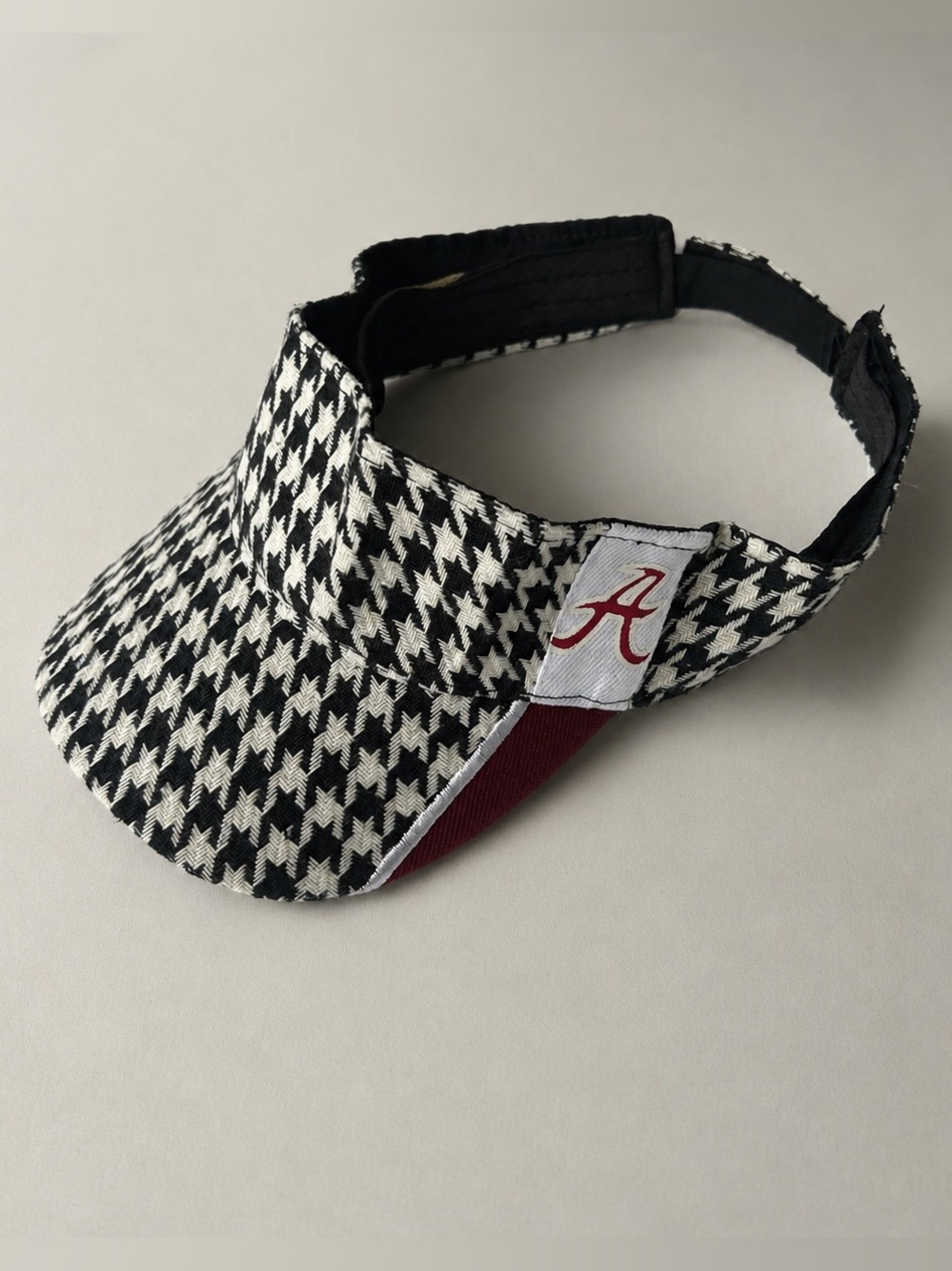 Alabama Crimson Tide retro style houndstooth print gameday visor hat